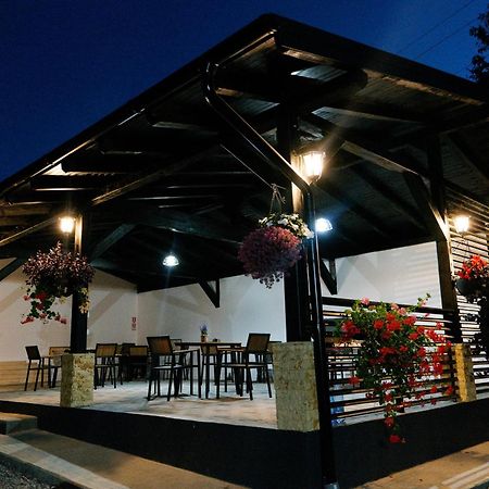 Flori De Tei Maramures Săcel 외부 사진